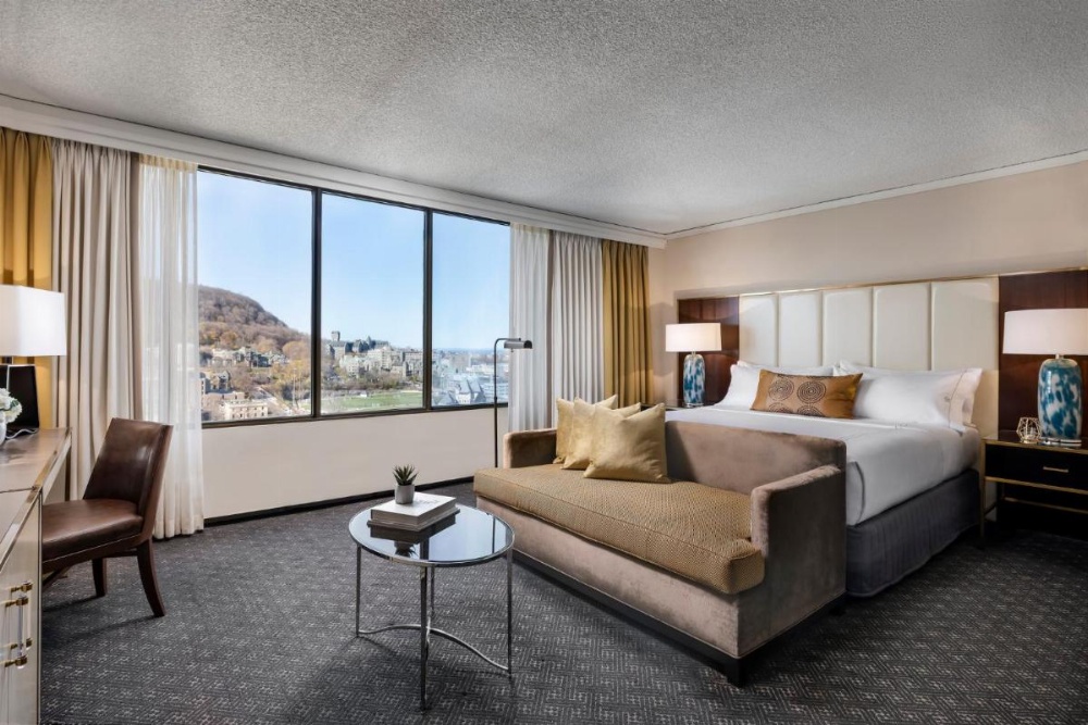 Deluxe King Room